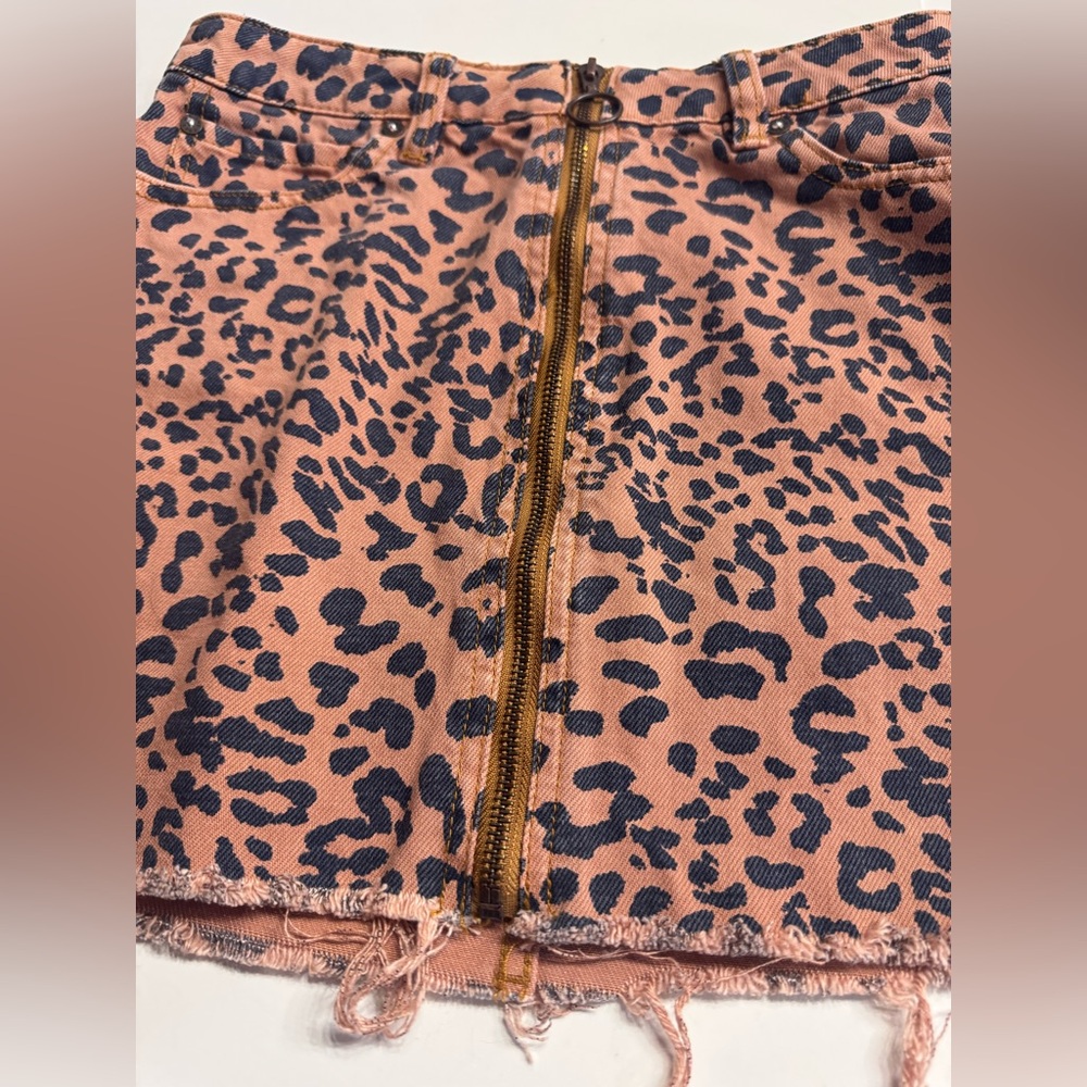 We The Free Free People Leopard Animal Print A-Line Mini Skirt Size 27 Zip Up - Picture 2 of 6